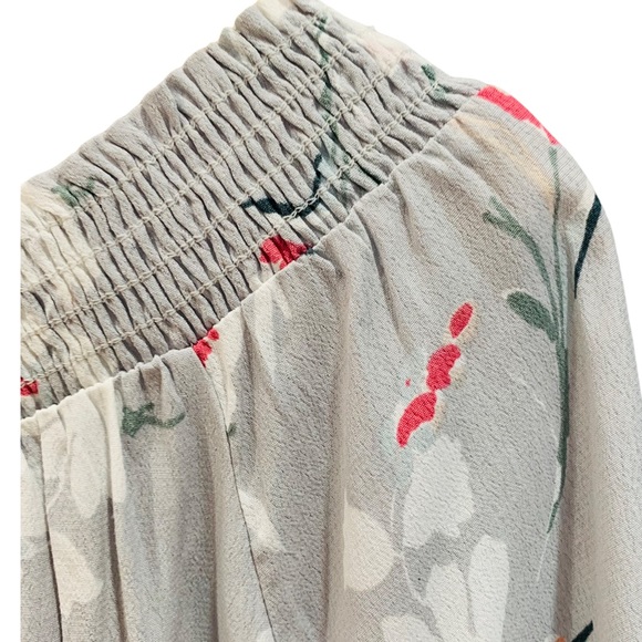 Astr The Label Floral Top in Gray with Off the Shoulder Styling sz M - Picture 11 of 12